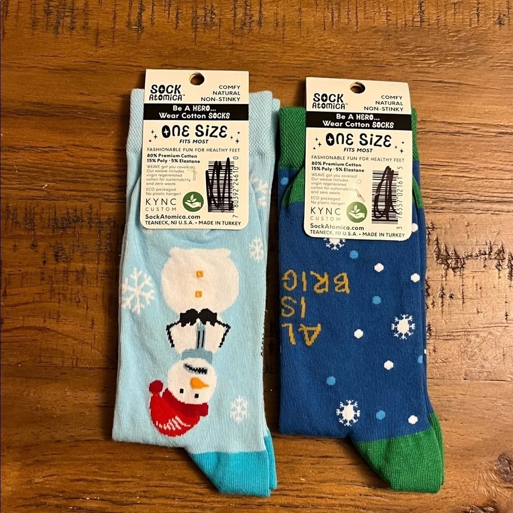 Sock Atomica UNISEX Winter Themed Socks NWT